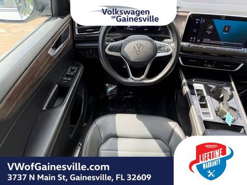 Certified 2025 Volkswagen Atlas SEL AWD/4WD image 16