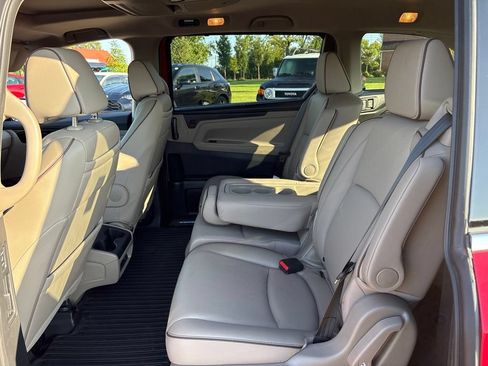 Used 2024 Honda Odyssey Elite image 16