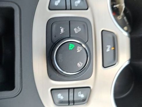 Used 2023 GMC Terrain Denali image 52