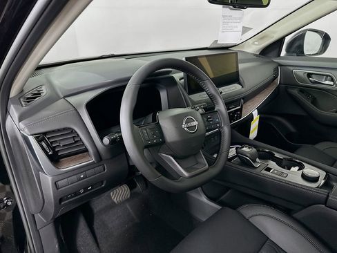 New 2026 Nissan Rogue Platinum AWD/4WD image 14