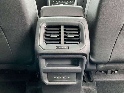 New 2026 Volkswagen Taos SEL image 15