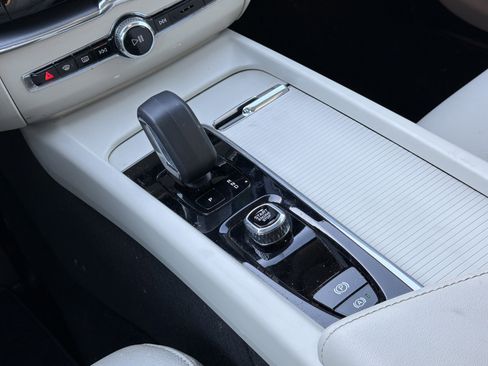 Certified 2023 Volvo XC60 B5 Core w/ Climate Package image 26