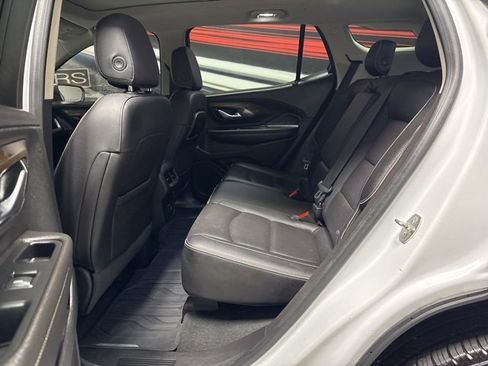 Used 2019 GMC Terrain Denali w/ Advanced Safety Package image 16