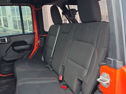 Used 2023 Jeep Wrangler Unlimited Rubicon w/ LED Lighting Group image 13