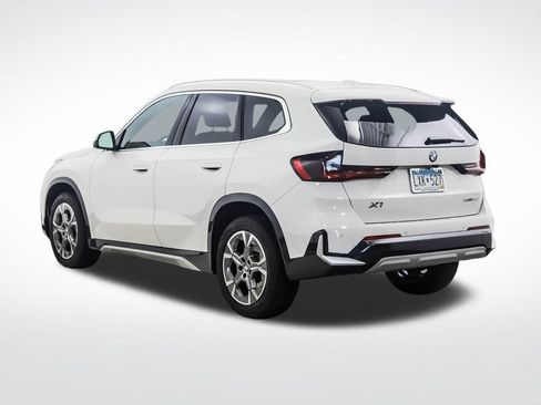 Used 2024 BMW X1 xDrive28i w/ Technology Package AWD/4WD image 3
