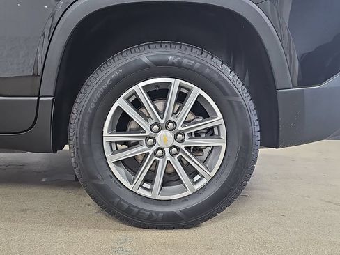 Used 2023 Chevrolet Traverse LT w/ LPO, Floor Liner Package AWD/4WD image 39