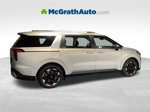 New 2026 Kia Carnival EX FWD image 4