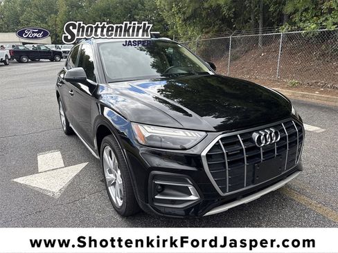 Used 2021 Audi Q5 Prestige w/ Prestige Package image 1