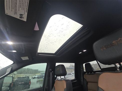 Used 2024 Chevrolet Silverado 3500 High Country image 18