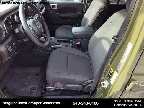 Used 2023 Jeep Wrangler Unlimited w/ 8.4" Radio Group image 11