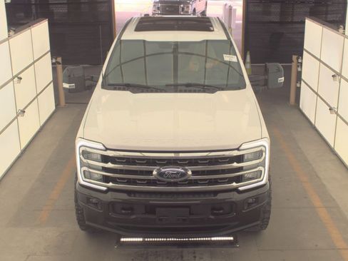 Used 2024 Ford F350 King Ranch w/ FX4 Off-Road Package AWD/4WD image 11