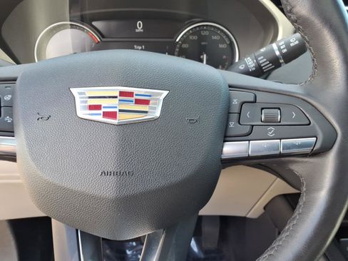 Certified 2023 Cadillac XT4 Luxury w/ Cold Weather Package AWD/4WD image 33
