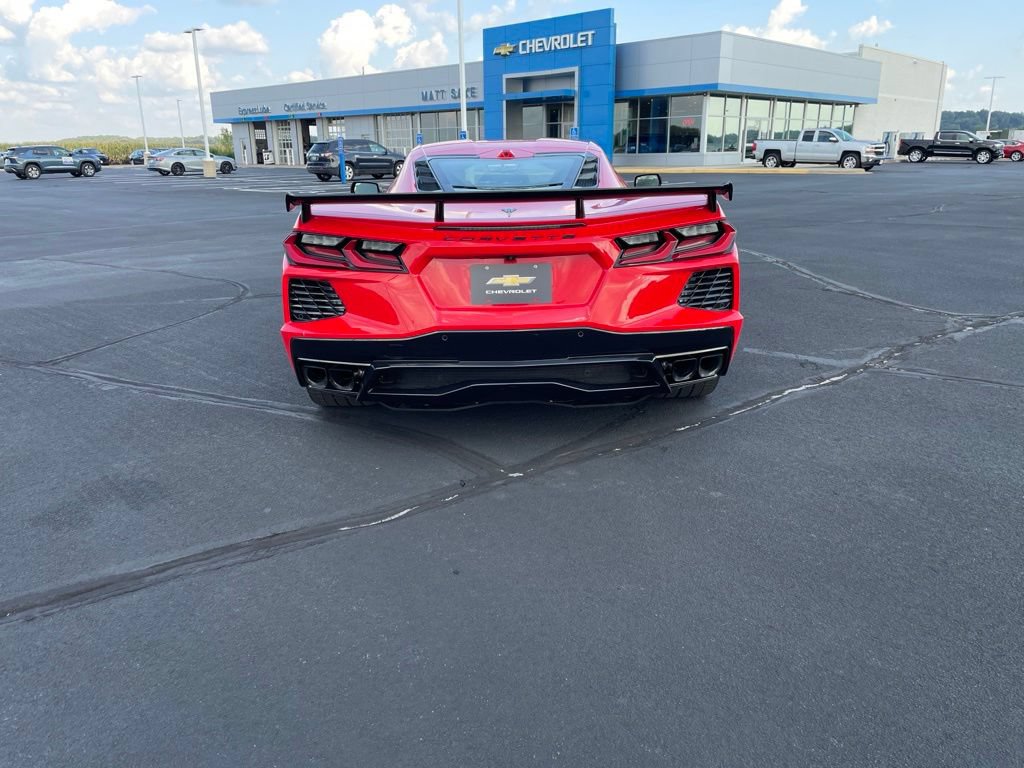 Used 2025 Chevrolet Corvette Stingray Premium Cpe w/ Z51 Performance Package RWD image 4