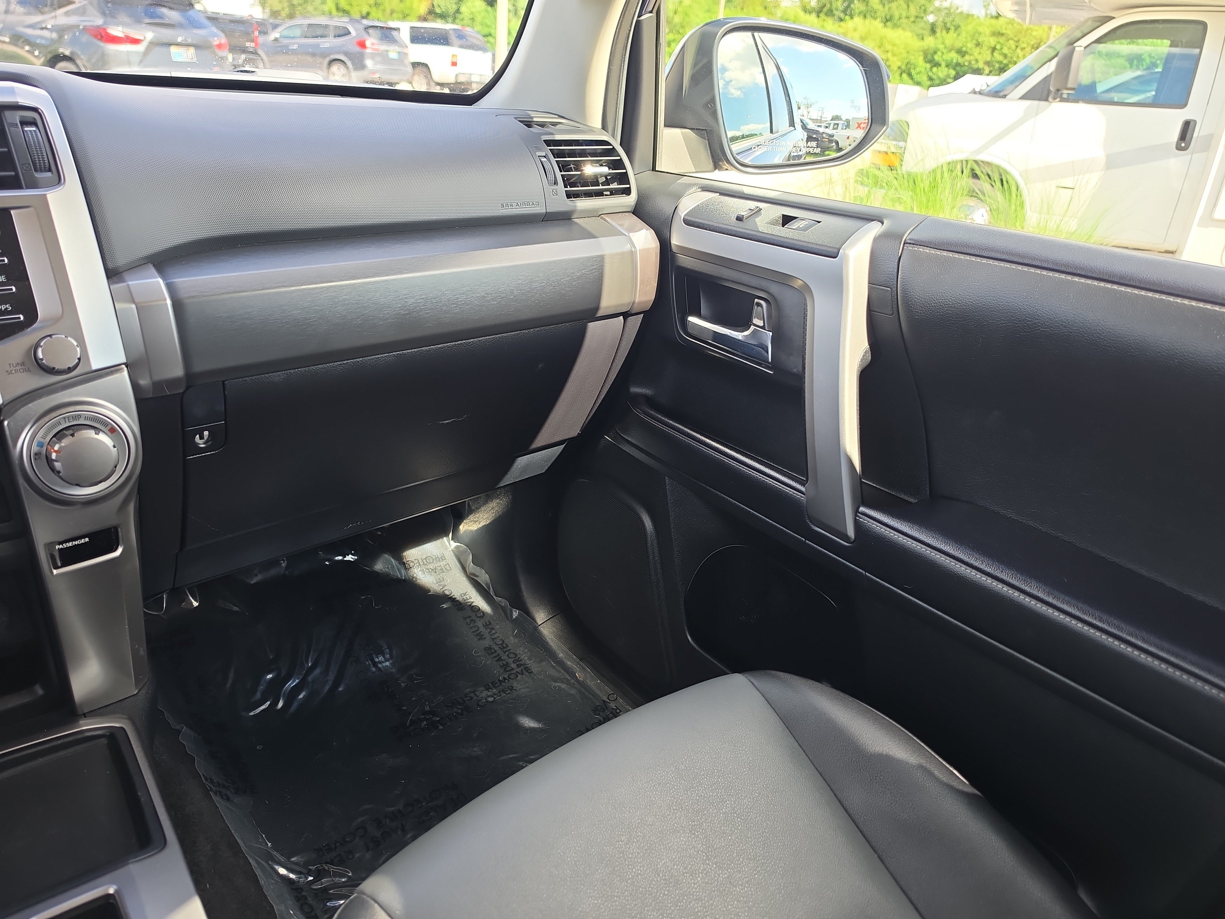 Used 2023 Toyota 4Runner SR5 Premium w/ Moonroof Package RWD image 9