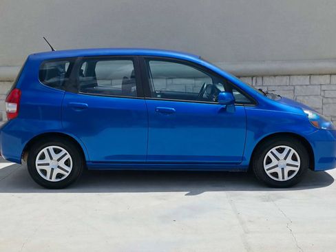 Used 2008 Honda Fit image 2