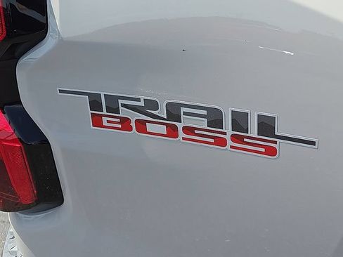 New 2026 Chevrolet Colorado Trail Boss AWD/4WD image 7