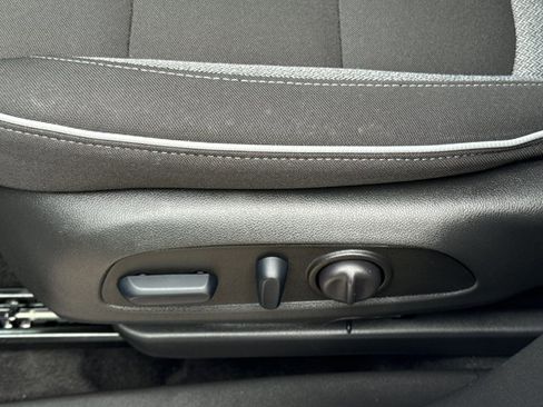 Used 2024 Chevrolet TrailBlazer LT w/ Convenience Package image 17