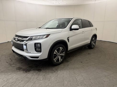 Used 2021 Mitsubishi Outlander Sport ES image 3