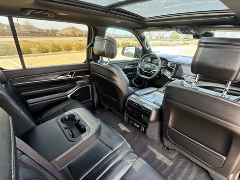 Used 2022 Jeep Wagoneer Series II w/ Premium Group I image 29