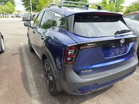 Used 2025 Nissan Kicks SR FWD image 4