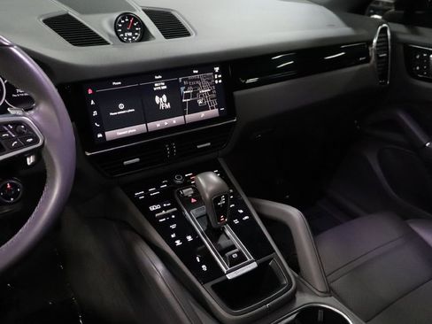 Used 2022 Porsche Cayenne COUPE image 30