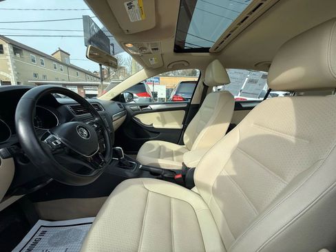 Used 2015 Volkswagen Jetta SE image 21