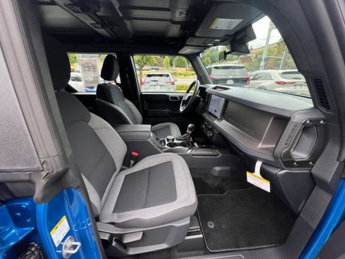 Used 2025 Ford Bronco 4-Door AWD/4WD image 17