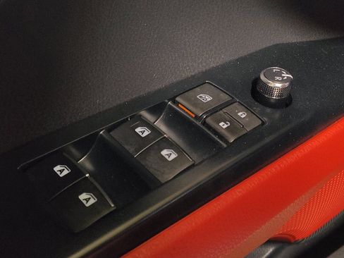 Used 2018 Toyota Camry XSE w/ Driver Assist Package FWD image 27