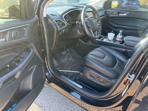 Used 2020 Ford Edge Titanium image 20