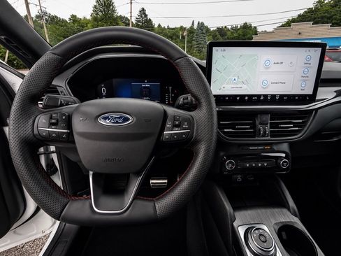 Used 2023 Ford Escape ST-Line w/ Tech Pack #1 AWD/4WD image 10