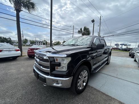 Used 2015 Ford F150 Lariat w/ Equipment Group 502A Luxury AWD/4WD image 7