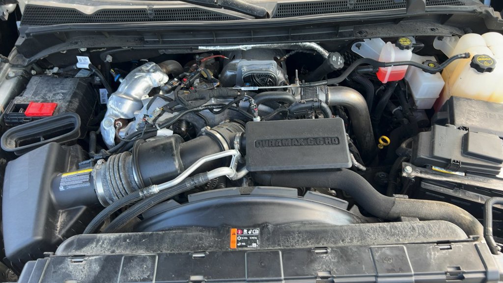 Used 2025 GMC Sierra 3500 AT4 w/ AT4 Premium Plus Package AWD/4WD image 3