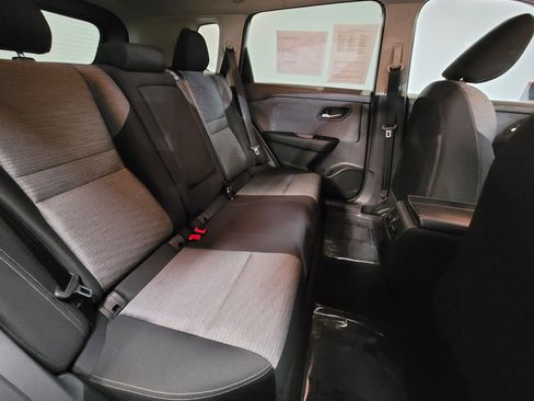 Certified 2023 Nissan Rogue SV image 9