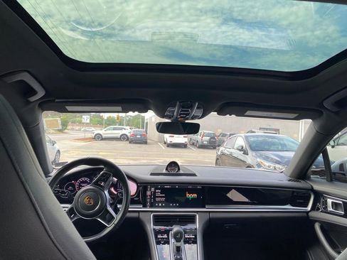 Used 2018 Porsche Panamera 4 AWD/4WD image 20