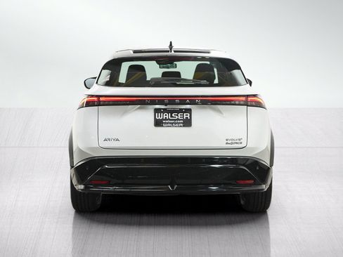 Used 2025 Nissan Ariya AWD image 4