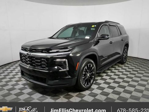 Certified 2025 Chevrolet Traverse LT w/ Enhanced Driving Package FWD image 28