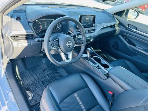 Used 2023 Nissan Altima 2.5 SR image 10