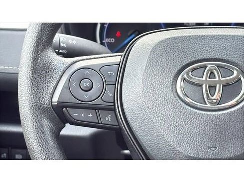 Certified 2025 Toyota RAV4 XLE AWD/4WD image 18