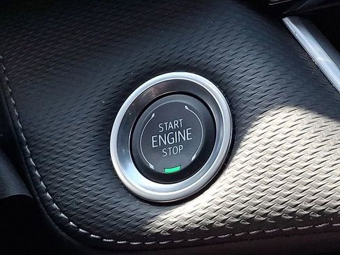 Used 2025 Chevrolet Equinox LT FWD image 23