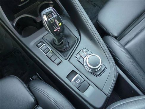 Used 2022 BMW X2 sDrive28i w/ Convenience Package FWD image 12