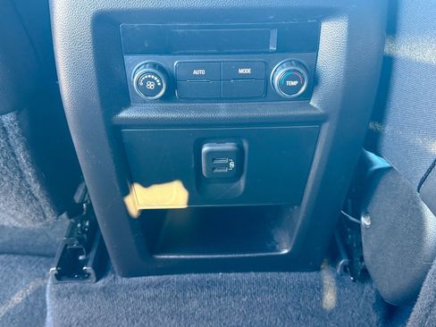 Certified 2022 Chevrolet Traverse LT image 23