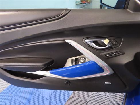 Used 2017 Chevrolet Camaro SS RWD image 16