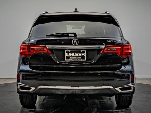 Used 2017 Acura MDX w/ Advance Package FWD image 6