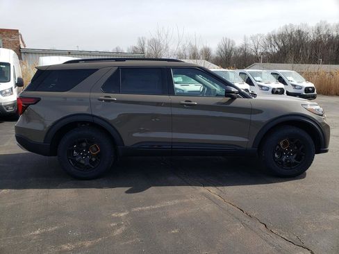 New 2026 Ford Explorer Tremor image 3