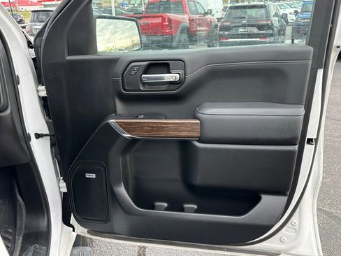 Used 2022 Chevrolet Silverado 1500 High Country w/ Technology Package image 23