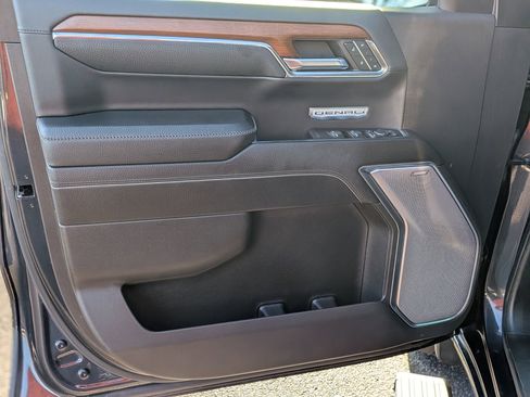 Used 2023 GMC Sierra 1500 Denali image 14