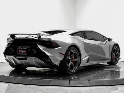 Used 2023 Lamborghini Huracan Tecnica RWD image 6