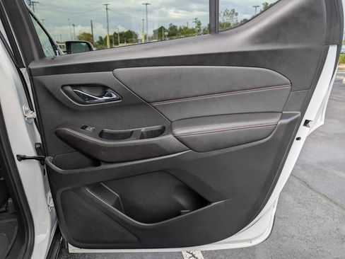 Used 2023 Chevrolet Traverse RS w/ LPO, Floor Liner Package image 18
