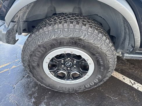 Used 2024 Ford Bronco Black Diamond w/ Sasquatch Package image 52