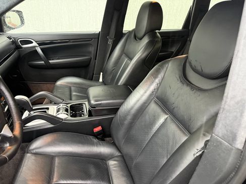 Used 2008 Porsche Cayenne Turbo AWD/4WD image 6